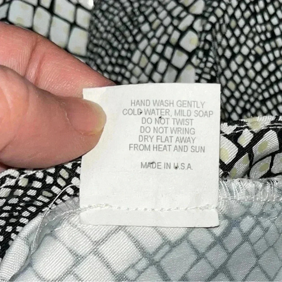 Mesmerize Sparkle Snake print cropped pant with lace up ankle - Picture 7 of 9